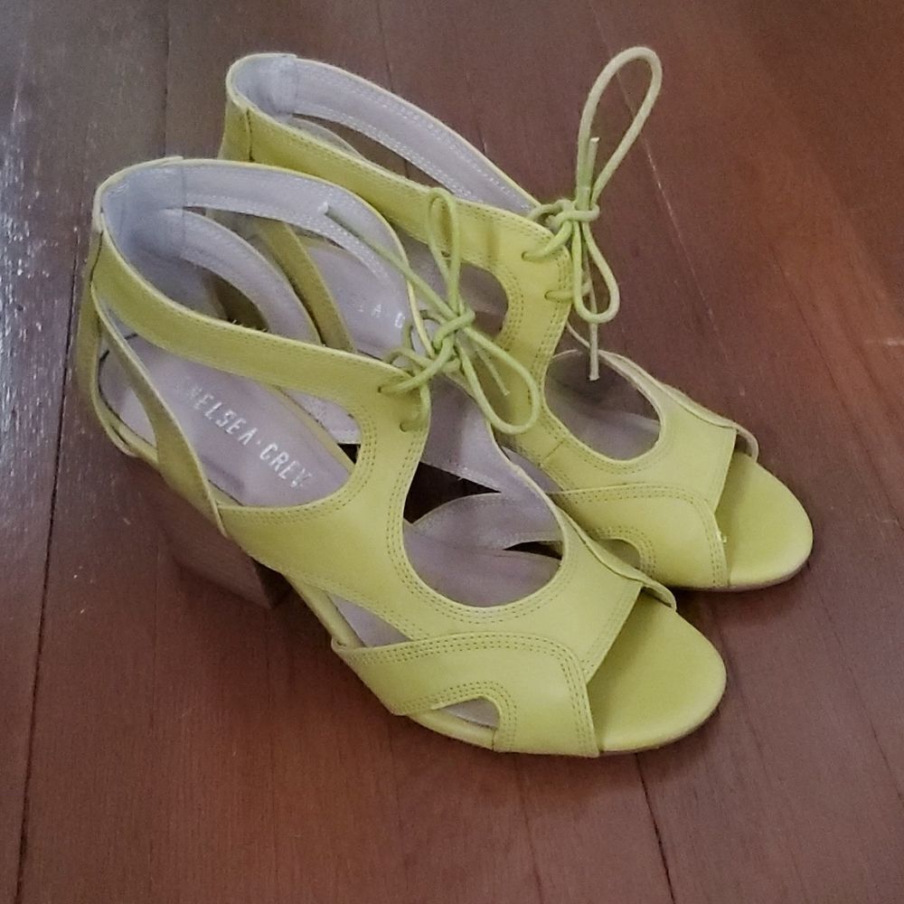 Modcloth Chelsea Crew Flip Chunky Heels